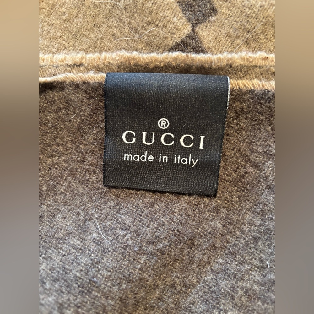 GUCCI Two Tone Wool Throw Blanket - Picture 5 of 12